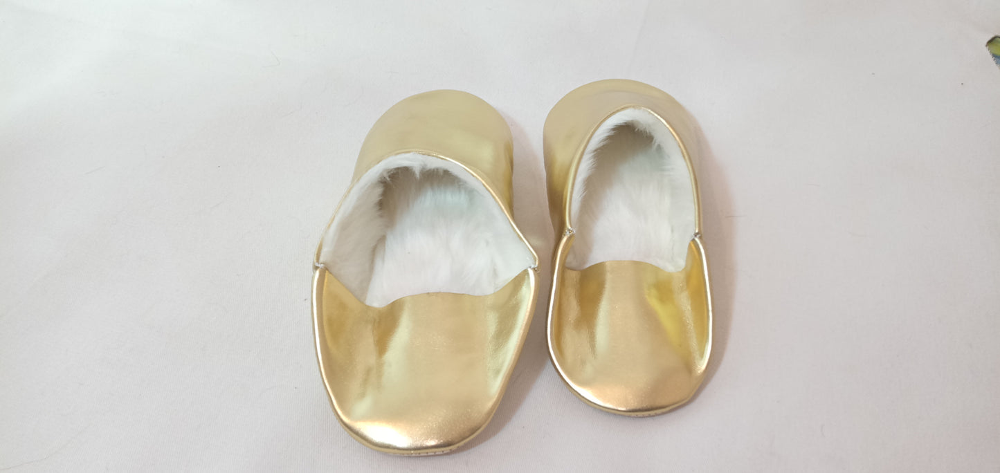 Babouches fur gold for home